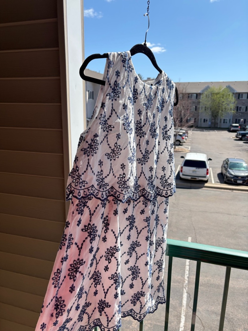 🆕🫐 AQUA Bloomingdale’s Exclusive Embroidered Dress Ivory Navy Floral Hem XL Boho - Picture 5 of 17